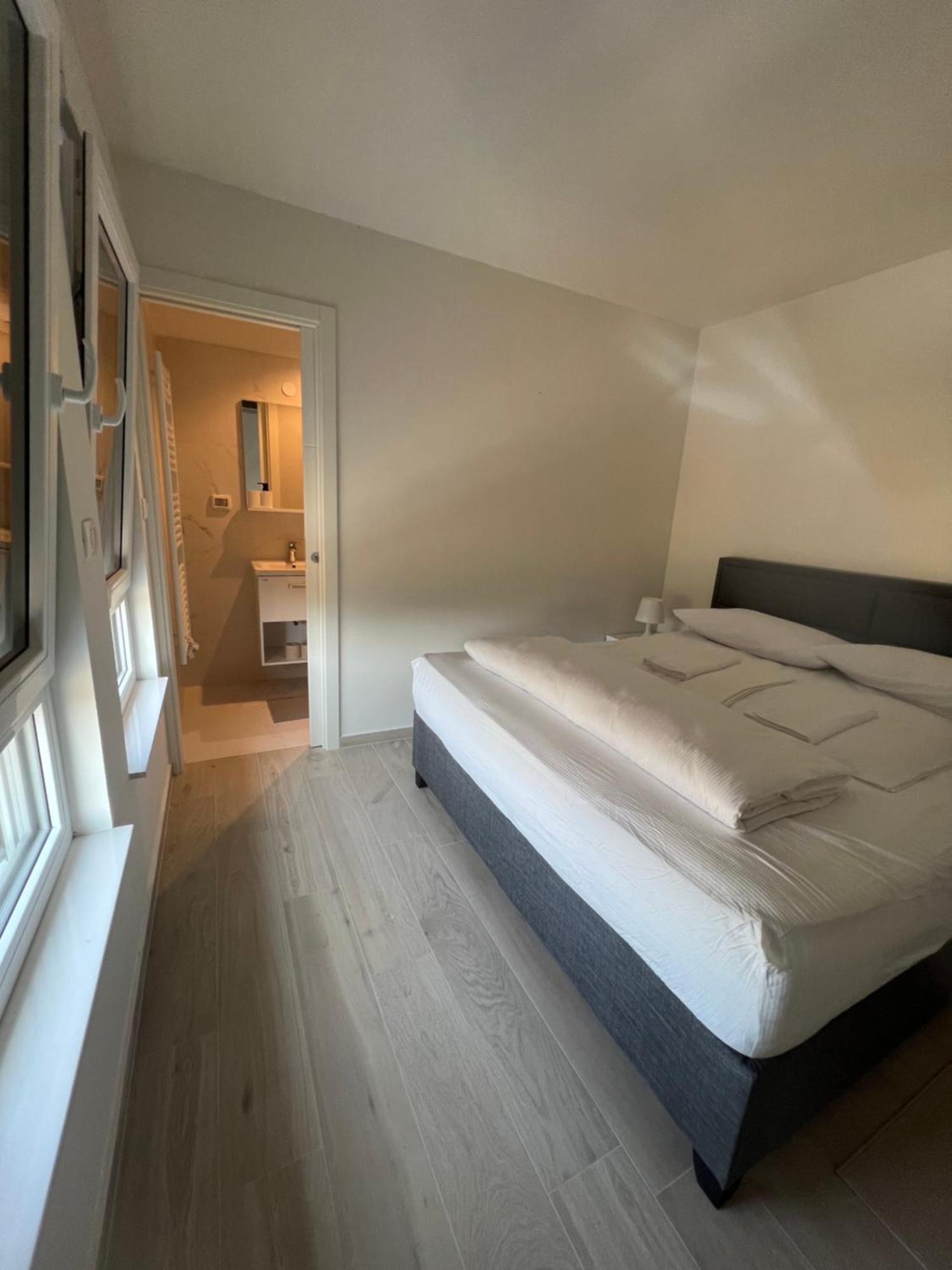 Baden Resort Basanija, Umag-With Sea View, Parking And 300M From The Beach Экстерьер фото